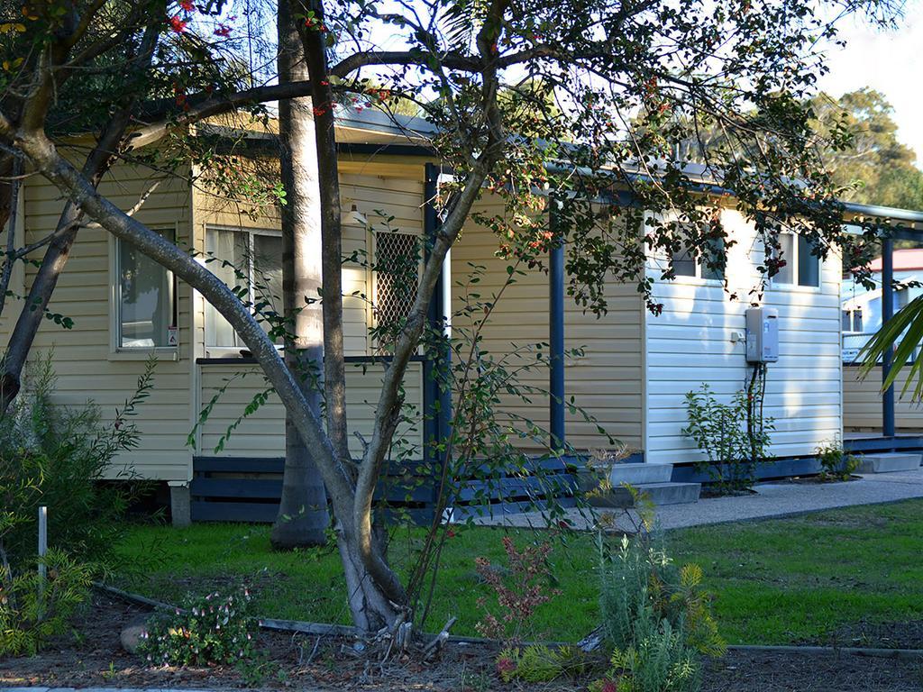 Caseys Beach Holiday Park Sunshine Bay Habitación foto